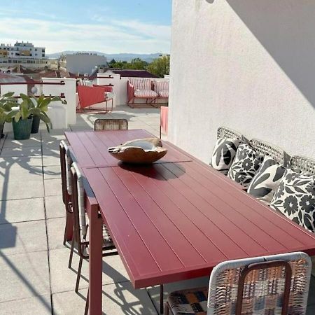 Ferienwohnung Groovy Caparica Gem With Large Sunny Terrace Costa da Caparica Exterior foto