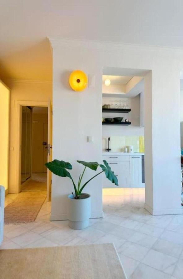 Ferienwohnung Groovy Caparica Gem With Large Sunny Terrace Costa da Caparica Exterior foto